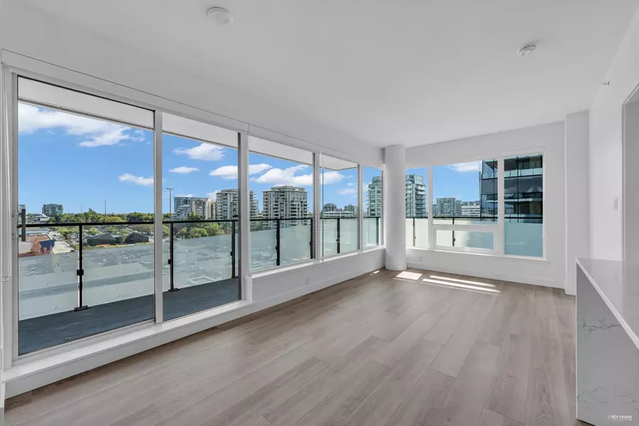 5593 No. 3 RD #803, Richmond, BC V6X 0X6