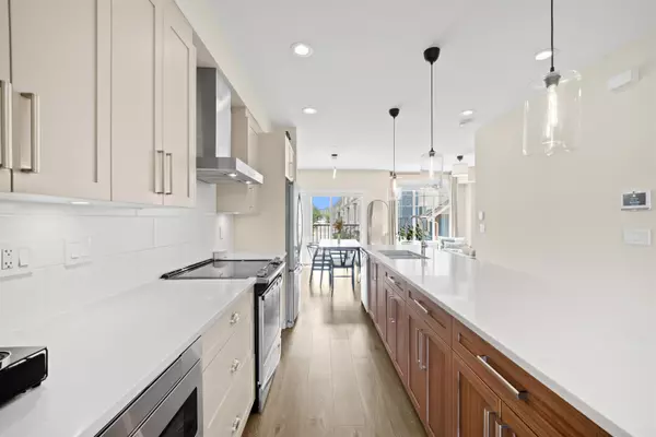 Langley, BC V2Y 0V1,20498 82 AVE #61