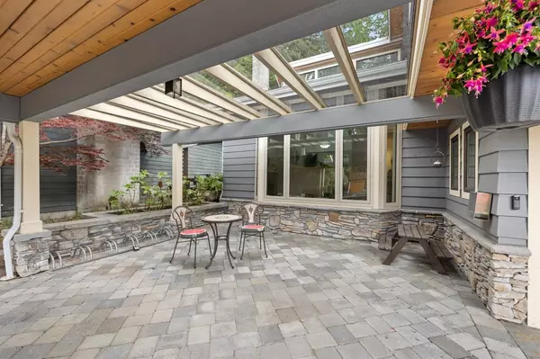 North Vancouver, BC V7N 2C7,3690 Rutherford CRES