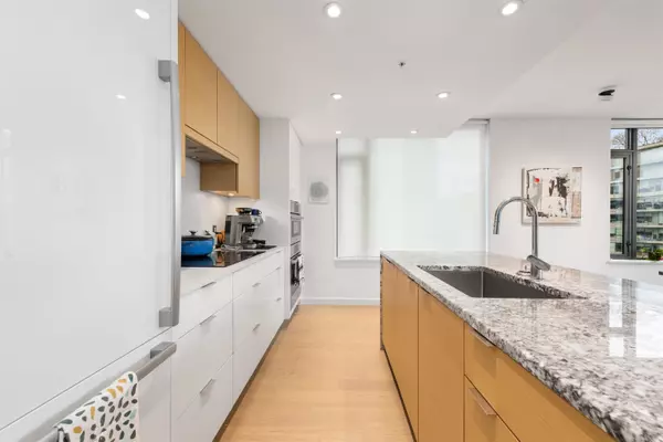 Vancouver, BC V6A 0H4,1678 Pullman Porter ST #903