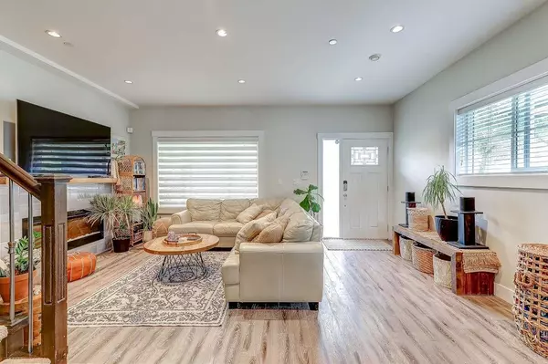 Vancouver, BC V5R 3N9,5606 Rhodes ST