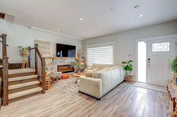 Vancouver, BC V5R 3N9,5606 Rhodes ST