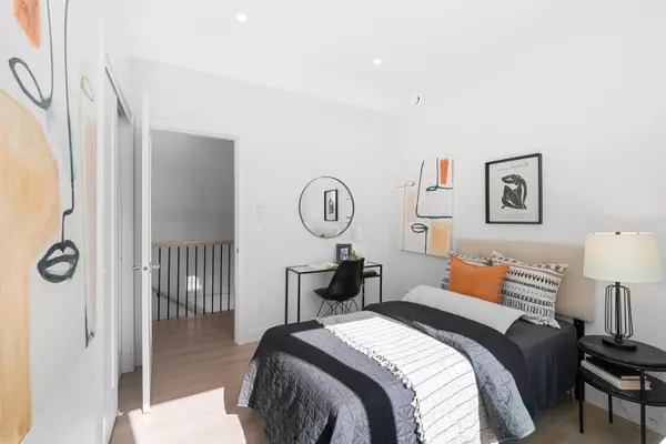 Burnaby, BC V3N 0K1,7161 17th AVE #207