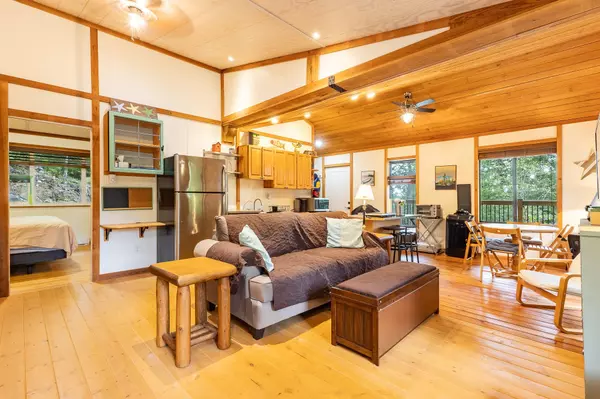 Pender Harbour, BC V0N 1S1,4825 Sinclair Bay RD