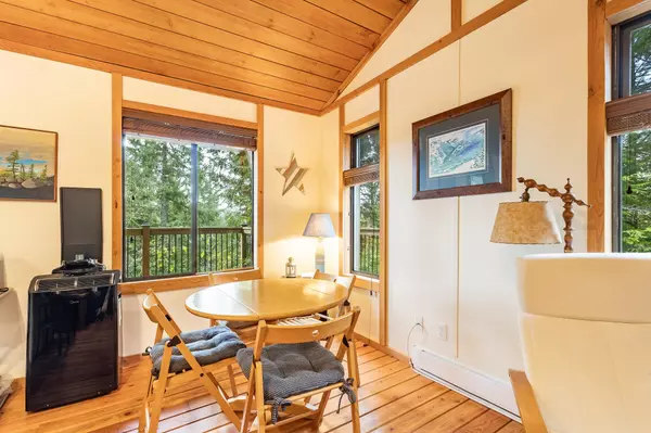 Pender Harbour, BC V0N 1S1,4825 Sinclair Bay RD