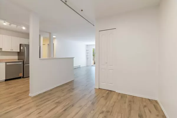 Chilliwack, BC V2R 3Z2,45520 Knight RD #208