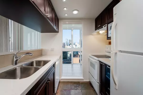 Vancouver, BC V6Z 2S8,1188 Howe ST #1808