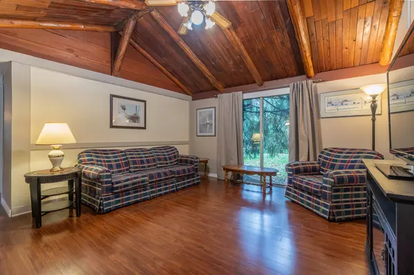 Rosedale, BC V0X 1X1,10821 N Popkum RD