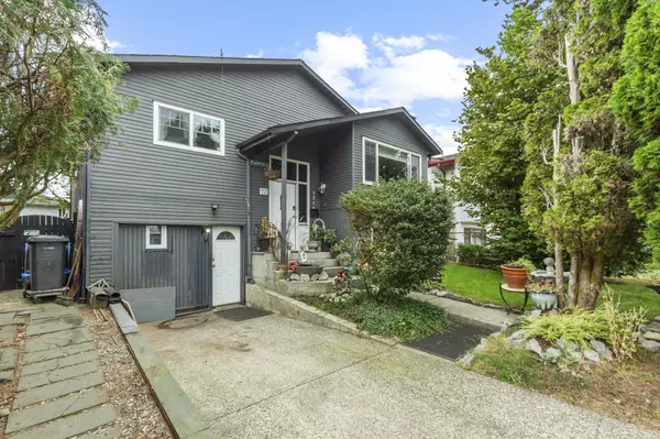 3230 Ballenas CT, Coquitlam, BC V3E 1T5
