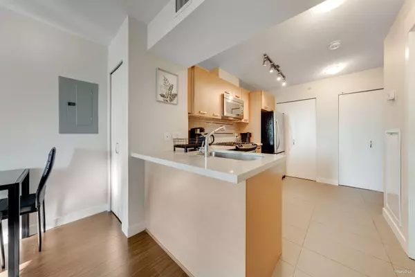 Richmond, BC V6Y 4M8,8033 Saba RD #612