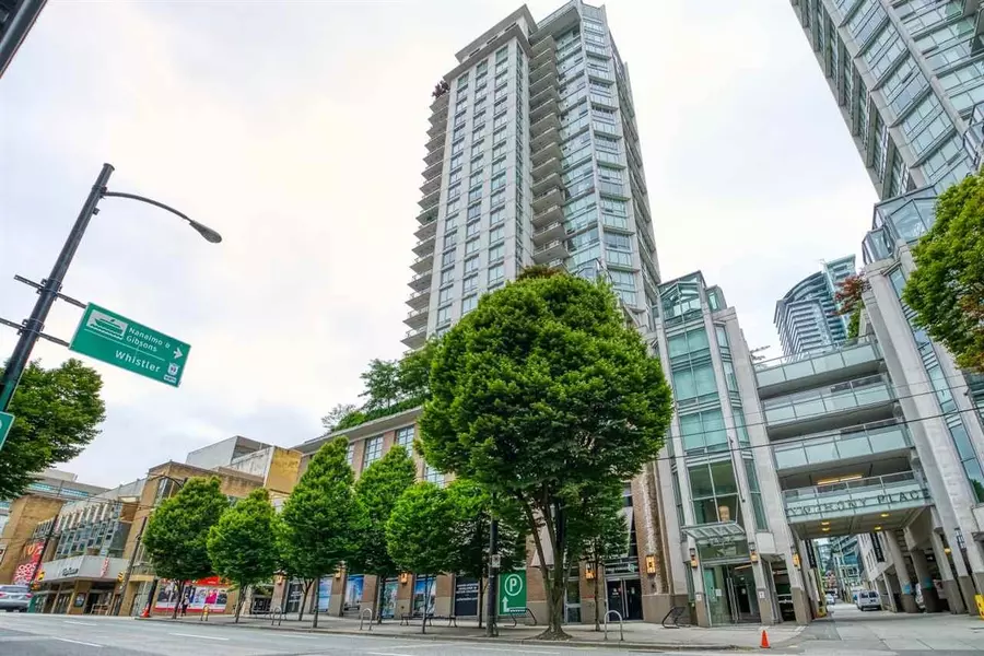 565 Smithe ST #1104, Vancouver, BC V6B 0E4