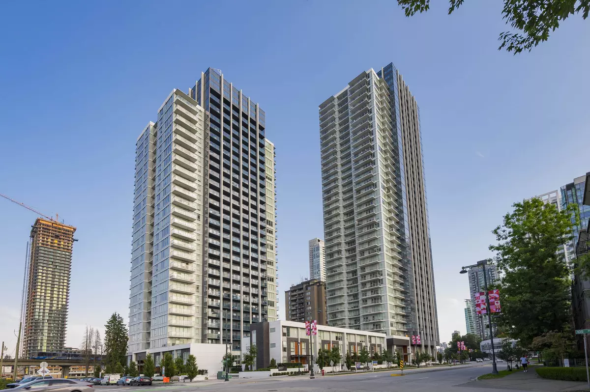 Surrey, BC V3T 0S7,10448 University DR #3801