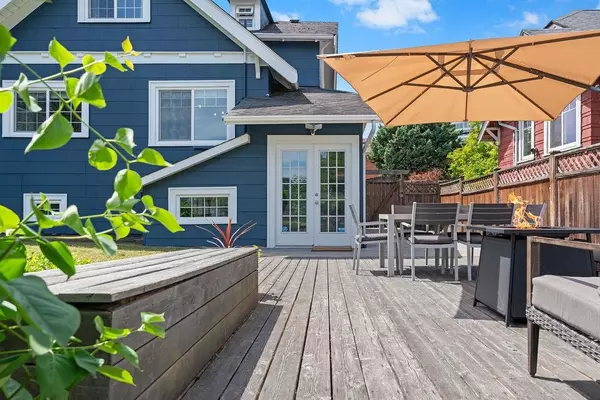 1750 Mcguire AVE, North Vancouver, BC V7P 3B1