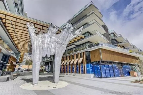 1355 Bellevue AVE #202, West Vancouver, BC V7T 0B4