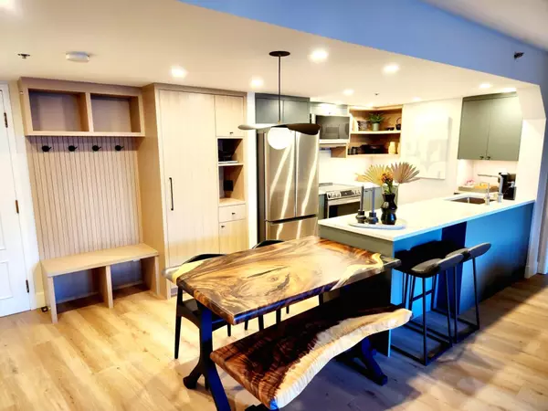 Whistler, BC V8E 1B9,4280 Mountain SQ #307