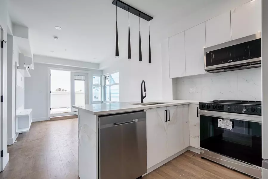 185 175a ST #502, Surrey, BC V0V 0V0