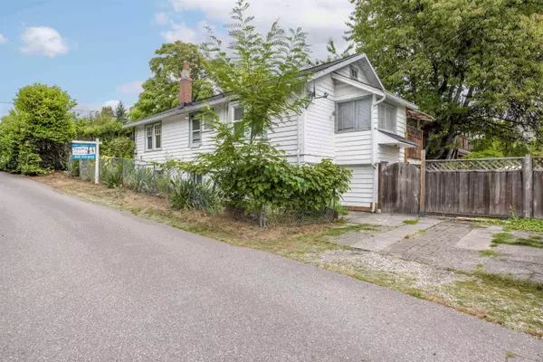 Coquitlam, BC V3K 2V7,634 Rochester AVE