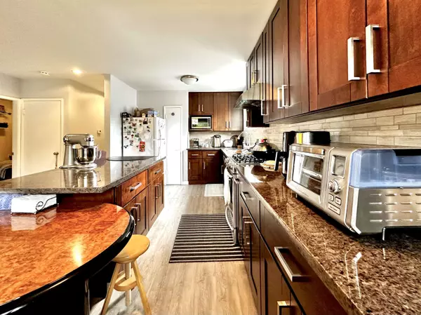 Vancouver, BC V5P 3Z8,7630 Victoria DR