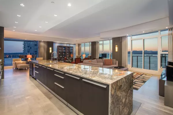 Vancouver, BC V6G 0B1,1221 Bidwell ST #2101