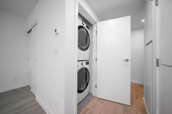 Coquitlam, BC V3K 0J2,308 Alderson AVE #1305