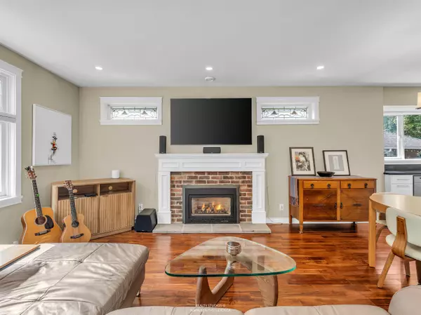 Vancouver, BC V6K 1W4,2535 W 6th AVE #4