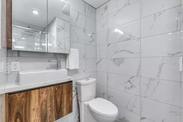 1170 Barclay Street #101 Vancouver, BC V6E 1H1