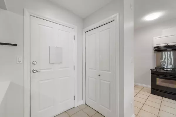 Abbotsford, BC V2S 2K4,34101 Old Yale RD #401
