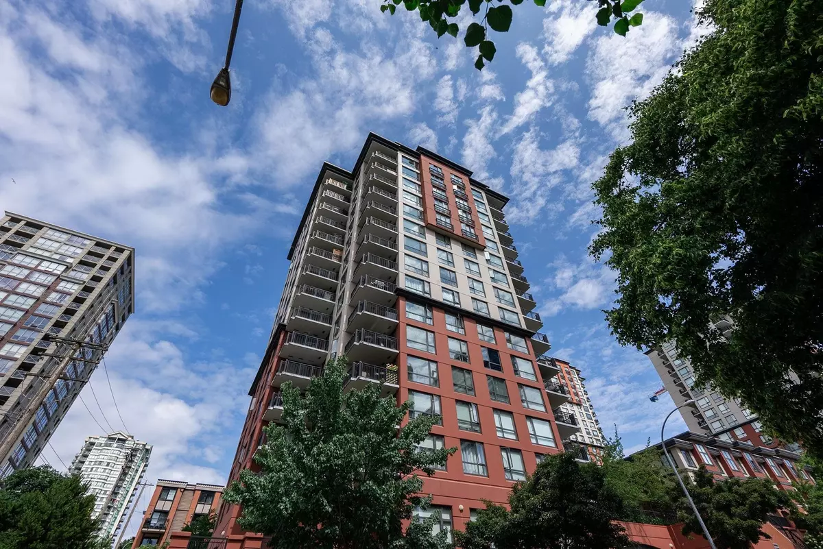 New Westminster, BC V3M 0B1,833 Agnes ST #1202