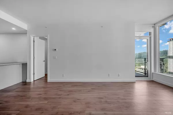 537 Cottonwood AVE #3107 Coquitlam, BC V3J 0S4