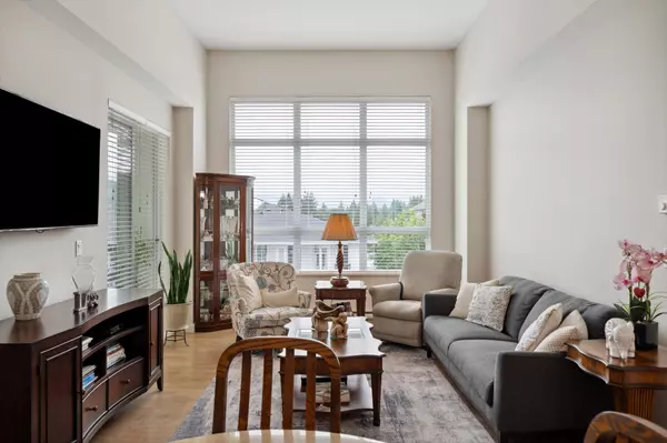 611 Regan AVE #404, Coquitlam, BC V3J 0E5
