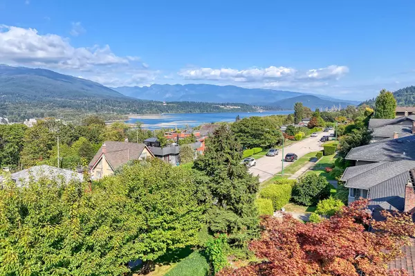 Burnaby, BC V5C 1R5,3746 Edinburgh ST