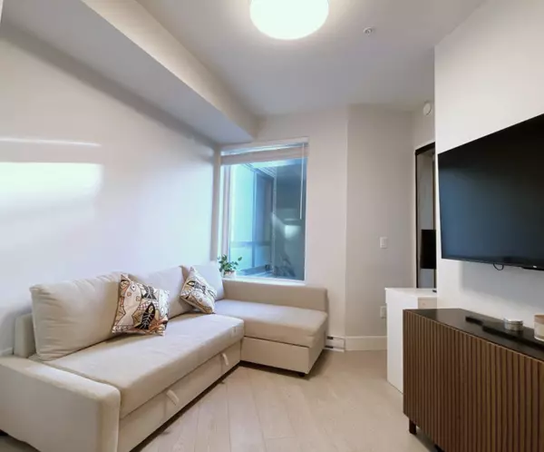 Langley, BC V3A 0P5,20360 Logan AVE #202