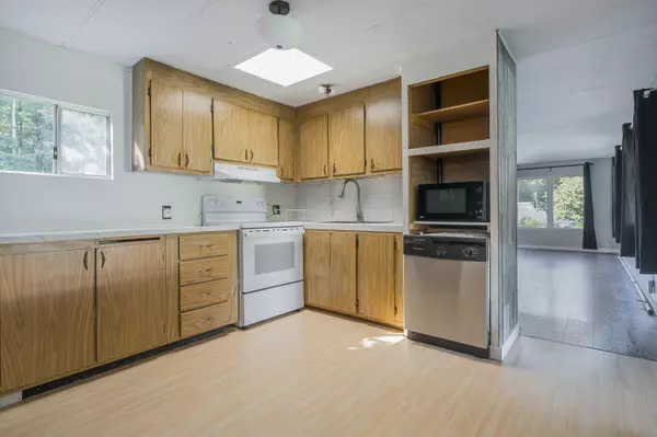 Langley, BC V2Z 1N5,3031 200 ST #43A