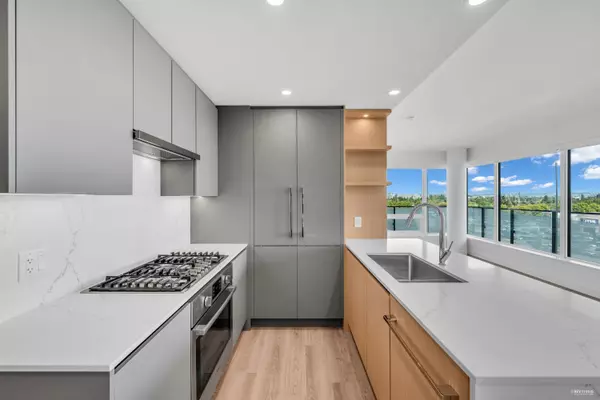 Richmond, BC V6X 2C7,5593 No.3 RD #902