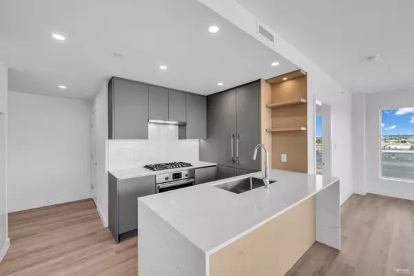 Richmond, BC V6X 2C7,5593 No.3 RD #902