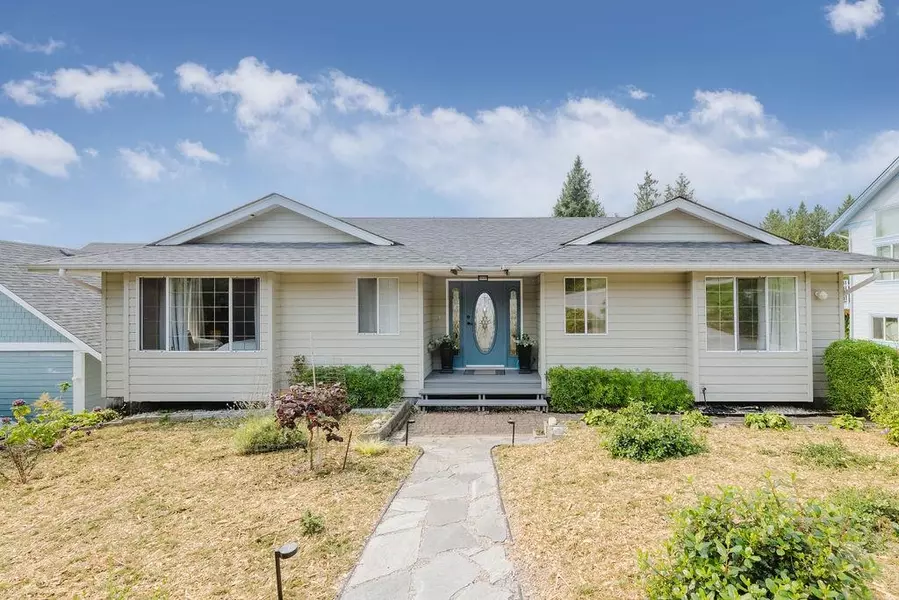 341 Harry RD, Gibsons, BC V0N 1V5