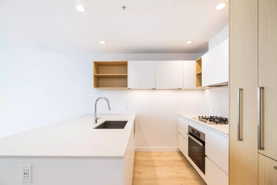 6000 Mckay AVE #1505, Burnaby, BC V5H 0K2
