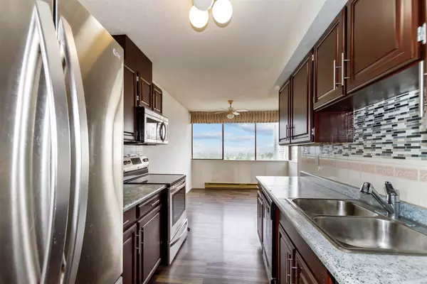 Burnaby, BC V5E 4E6,7235 Salisbury AVE #1401