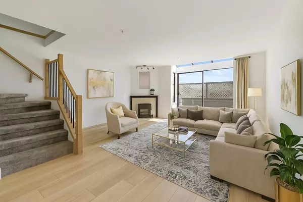 22356 Mcintosh AVE #209, Maple Ridge, BC V2X 3C1