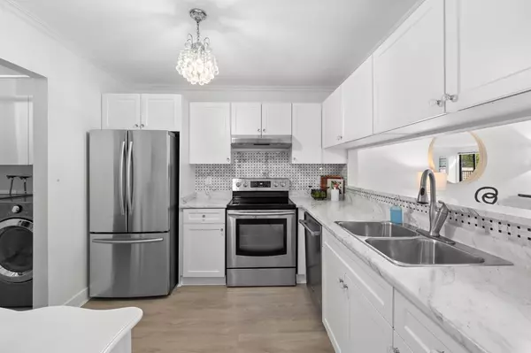 Surrey, BC V4A 1X6,15275 19 AVE ##116