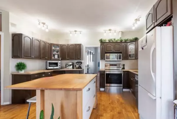 Surrey, BC V3W 0V9,14092 86a AVE