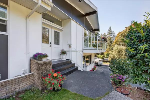 Surrey, BC V3V 2W1,11906 100 AVE