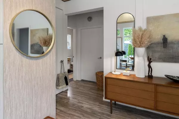 890 Trower LN Gibsons, BC V0N 1V7