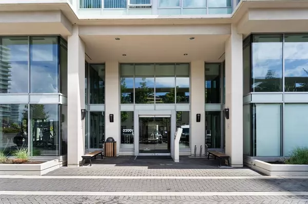 Burnaby, BC V5C 5A7,2200 Douglas RD #405