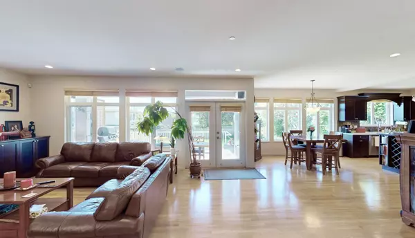 White Rock, BC V4B 2A5,15974 Buena Vista AVE