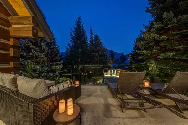 Whistler, BC V8E 0V4,3354 Peak DR