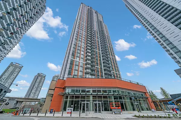 13725 George Junction #1612, Surrey, BC V3T 0R1
