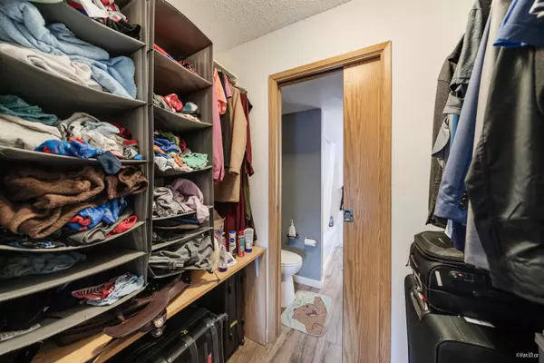 Surrey, BC V3R 1J6,14925 100 AVE #201