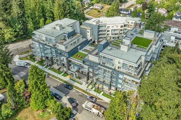 Port Moody, BC V3H 2E6,2002 St George ST #204