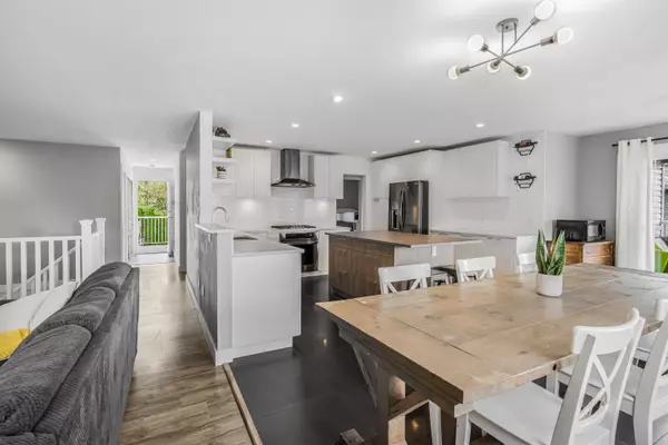 8052 Melburn DR Mission, BC V2V 7B6